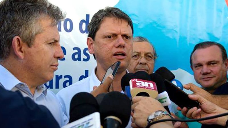 Ibama emite nova licença para ferrovia entre Mato Grosso e Goiás; ministro diz que obras começam em breve