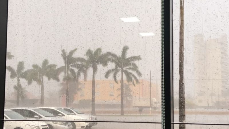 Cidade de MT registra chuva forte e tem ruas alagada, Sorriso choveu em alguns Bairros