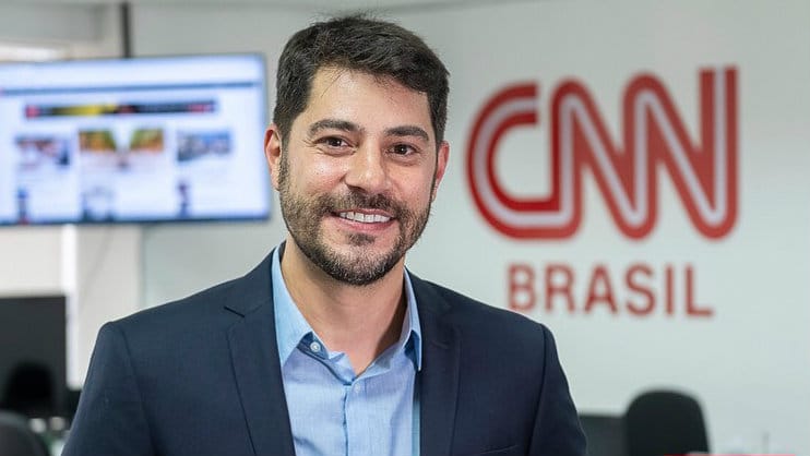Evaristo Costa é demitido da CNN; apresentador estava em férias