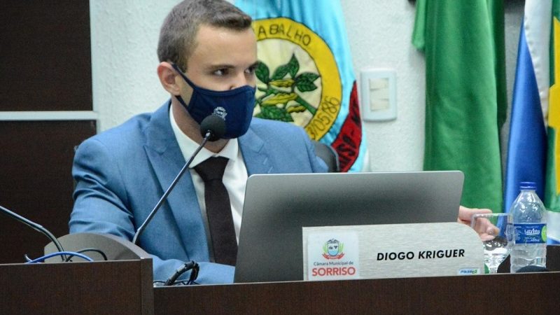 Vereador Diogo Kriguer pede retorno da escolinha de handebol na Aureliano Pereira da Silva