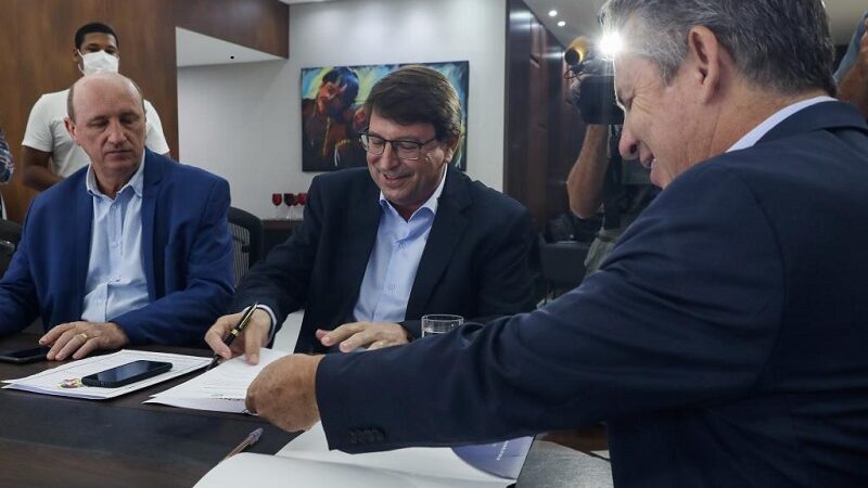 Governador destina R$ 2,3 milhões para construção de asfalto novo em Itanhangá