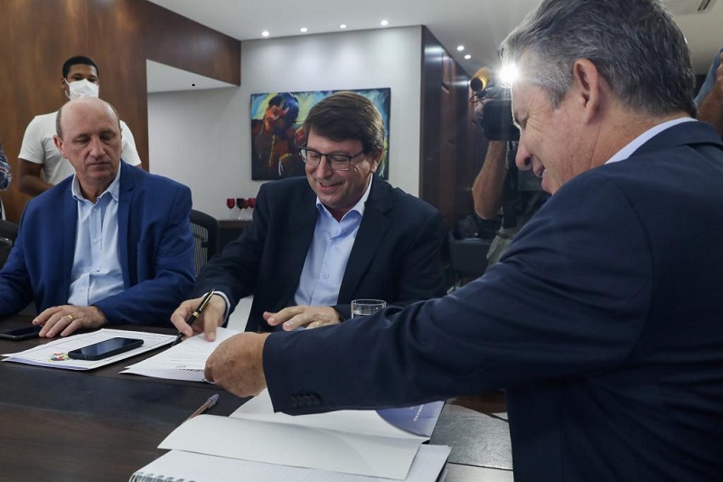 Governador destina R$ 2,3 milhões para construção de asfalto novo em Itanhangá