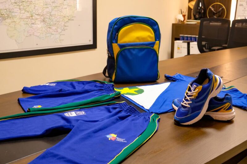 Seduc lança licitação para aquisição de kit uniforme para estudantes da rede estadual