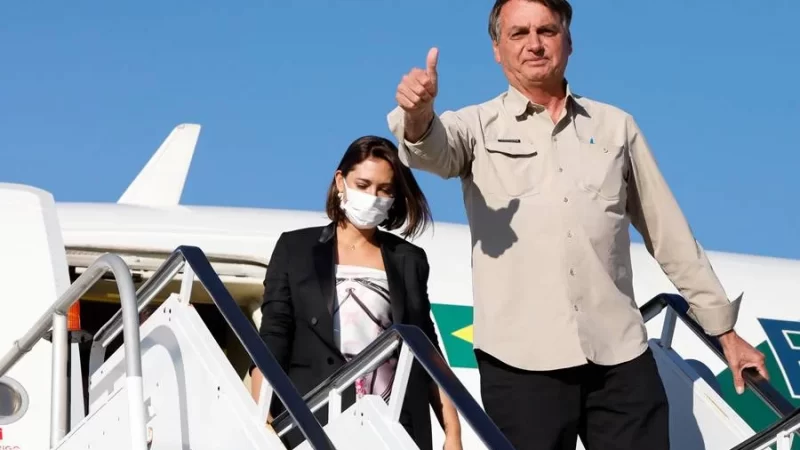 Bolsonaro deve passar por procedimento cirúrgico quando retornar ao Brasil