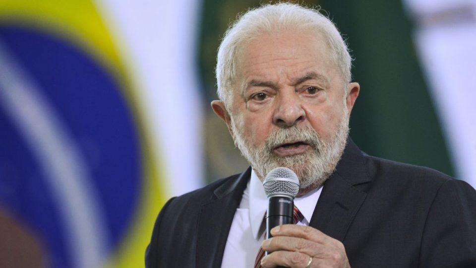 Lula quer emprestar dinheiro do BNDES para mau pagador