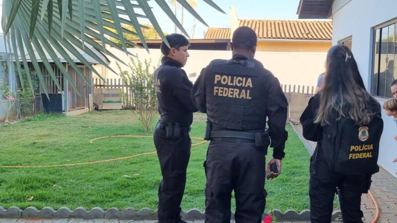 PF investiga integrantes que colocaram fogo em ponte em Lucas do Rio Verde após eleição de 2022