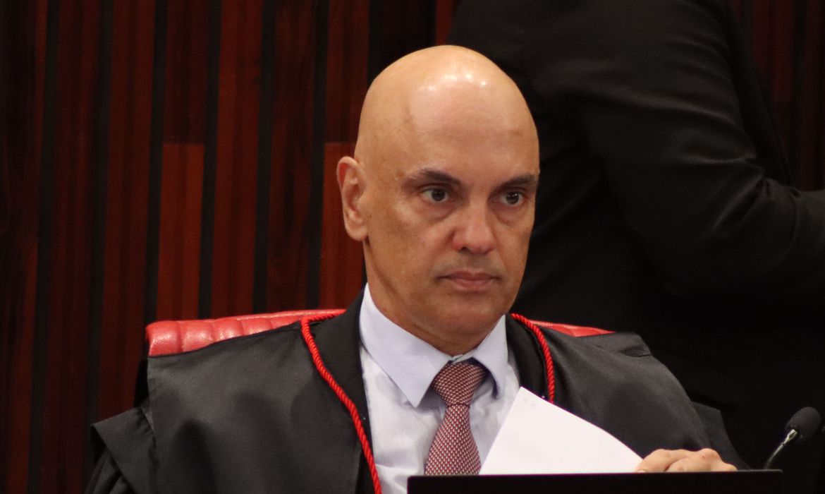 Moraes vota a favor da descriminalização do porte de maconha para consumo próprio