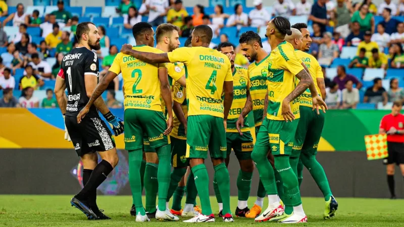 Cuiabá tem nove jogadores em fim de contrato