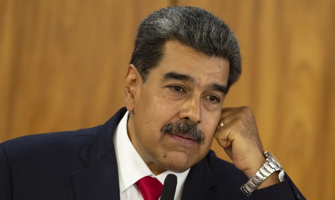 Maduro diz que EUA não devem se envolver em disputa com a Guiana