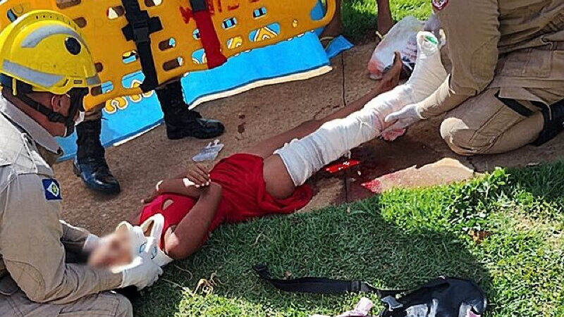Acidente entre caminhão e moto deixa criança de 8 anos com fratura exposta em Nova Mutum