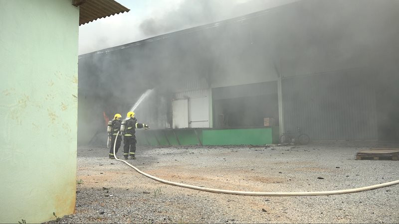Incêndio em empresa de Hortifruti mobiliza Corpo de Bombeiros em Nova Mutum
