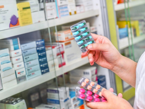 Com aval do governo, preço dos medicamentos deve subir até 4,5% a partir deste domingo (31)