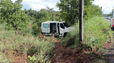 Ambulância com 5 pessoas se envolve em acidente em Mato Grosso
