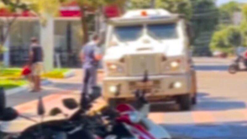 PM é acionada após andarilho ameaçar vigilante de carro-forte em Sorriso
