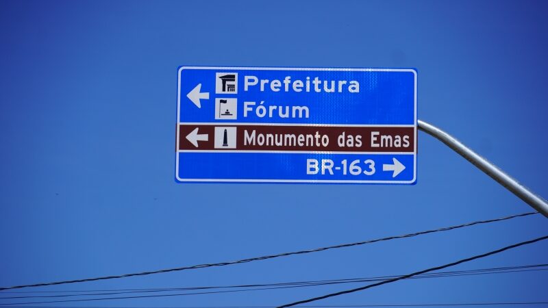 Prefeitura inicia implantação da sinalização turística em Lucas do Rio Verde