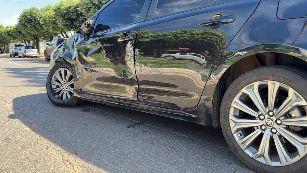 Colisão entre Corolla e Tucson é registrada em cruzamento de Sorriso