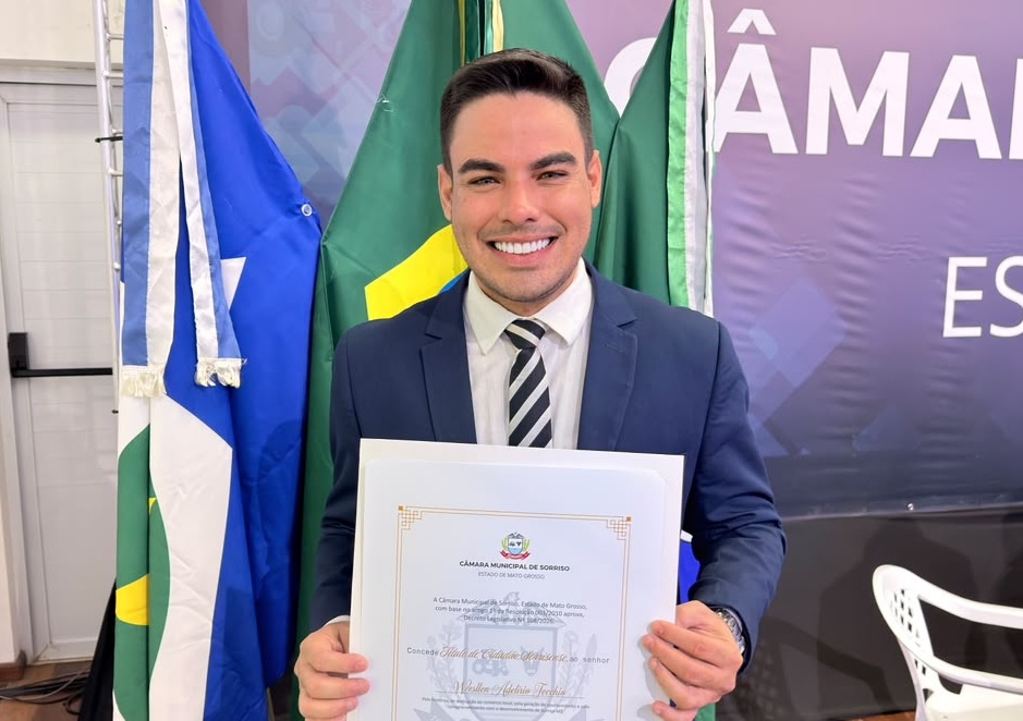 Apresentador Wésllen Tecchio recebe título de Cidadão Sorrisense por atuação na comunicação e em projetos sociais