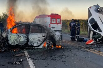 Quatro pessoas morrem em acidente entre dois veículos em MT
